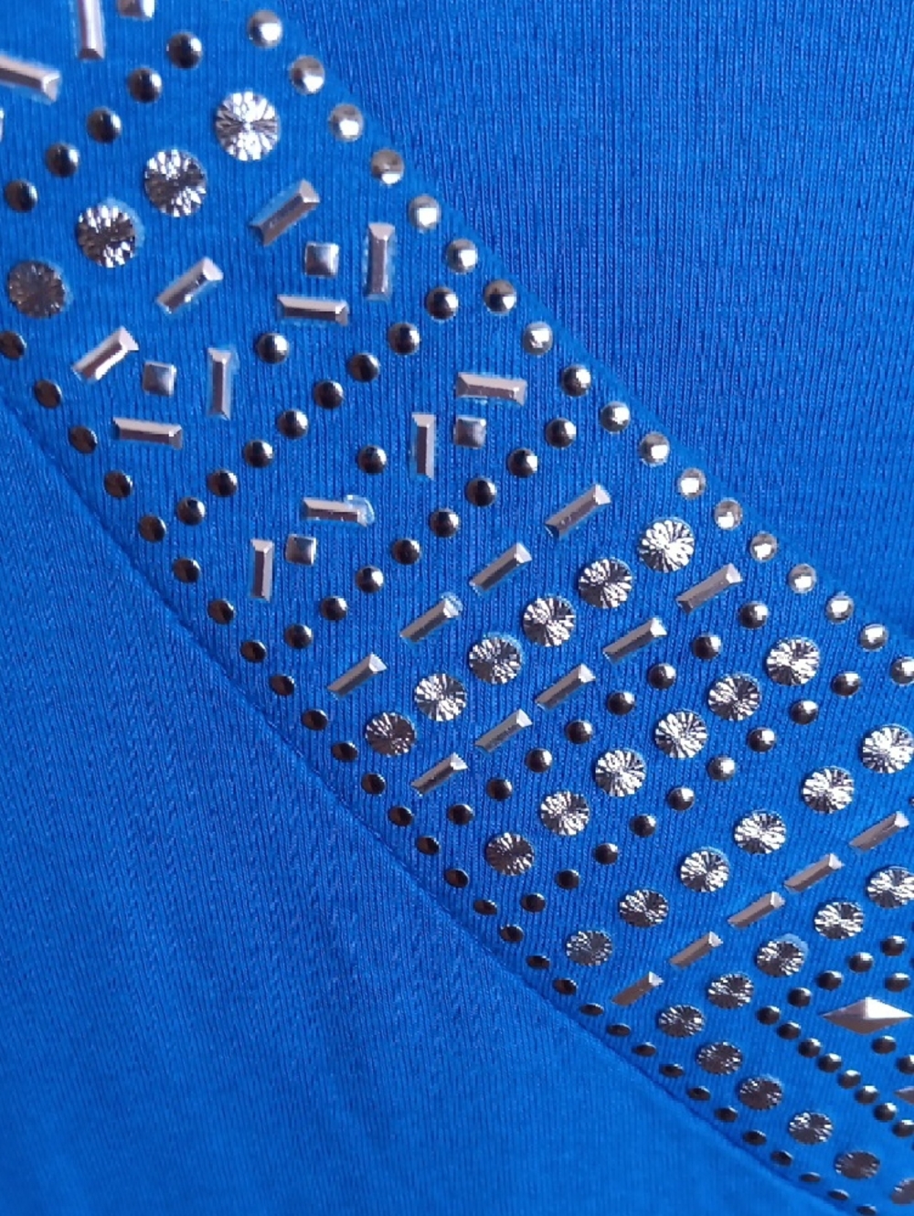 Karen Scott Royal Blue V-Neck Long Sleeve Top with Embellished Neckline 2x - Picture 3 of 4